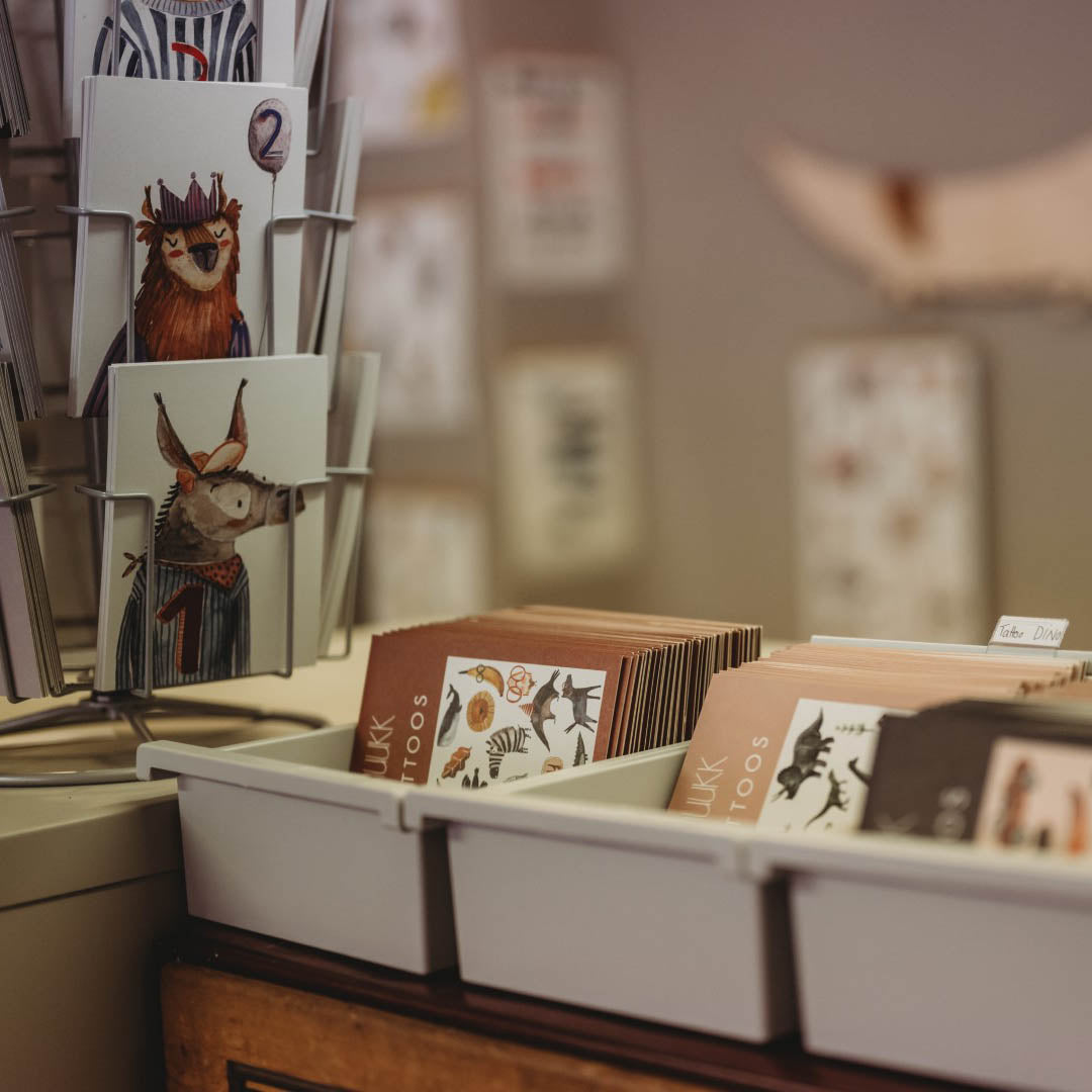 Kindertattoos und Postkarten zum Geburtstag von halfbird