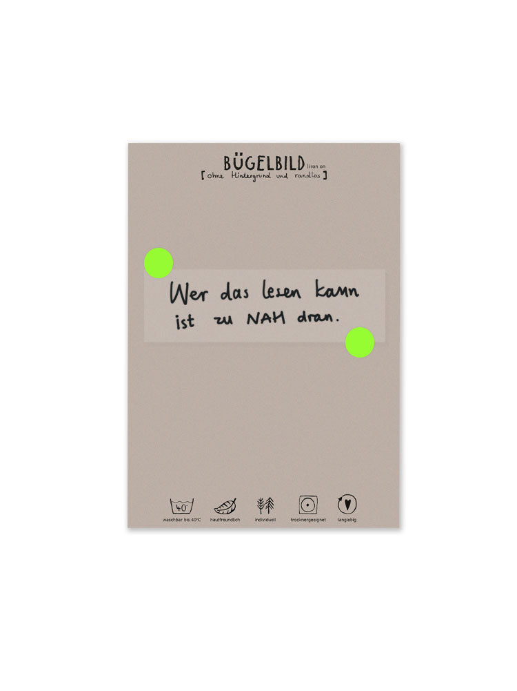 randloses Bügelbild "Zu nah dran" von Halfbird auf Karte mit Bügelanleitung