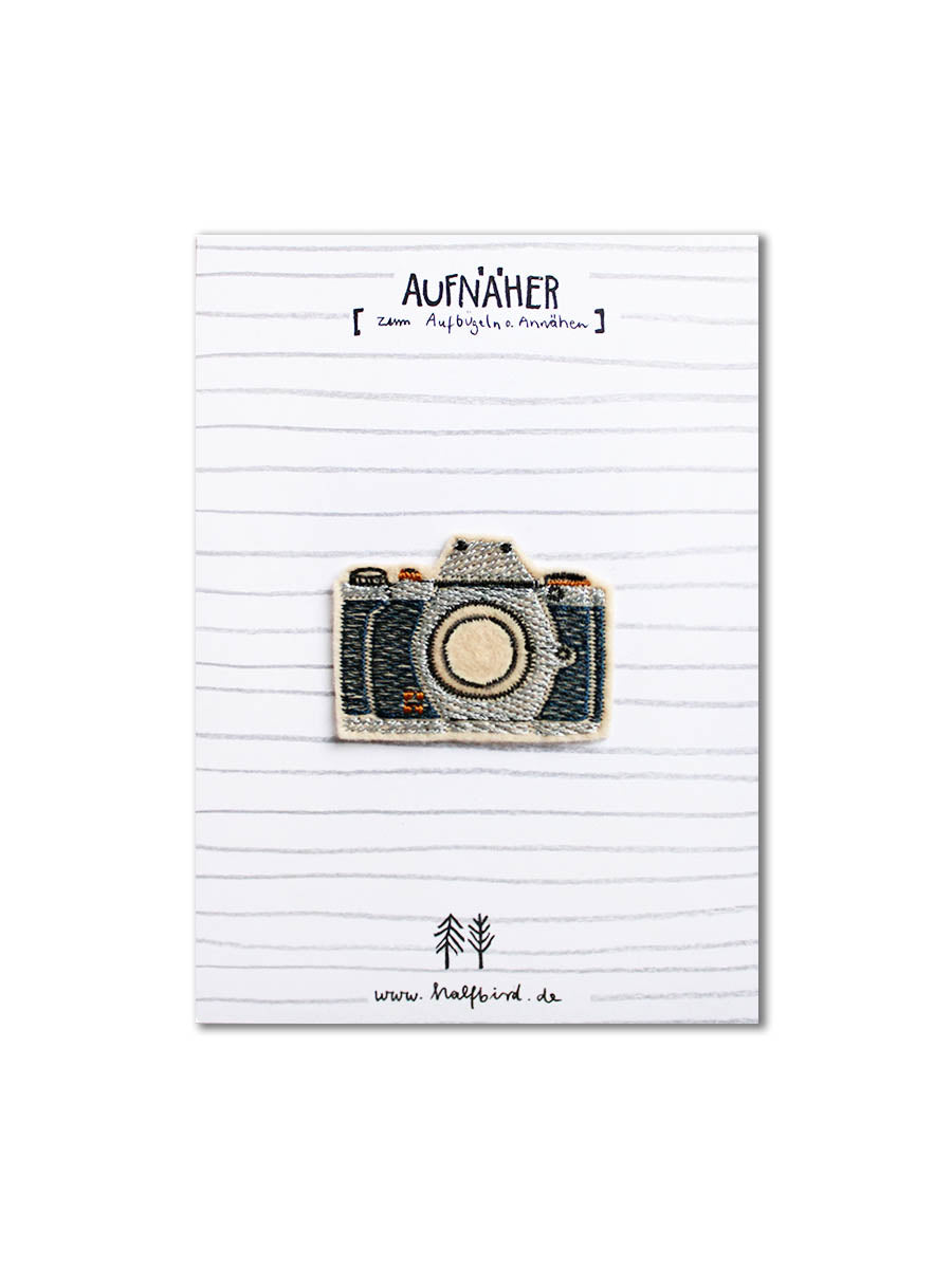 Aufnäher Patch Kamera gestickt auf einer Karte von halfbird