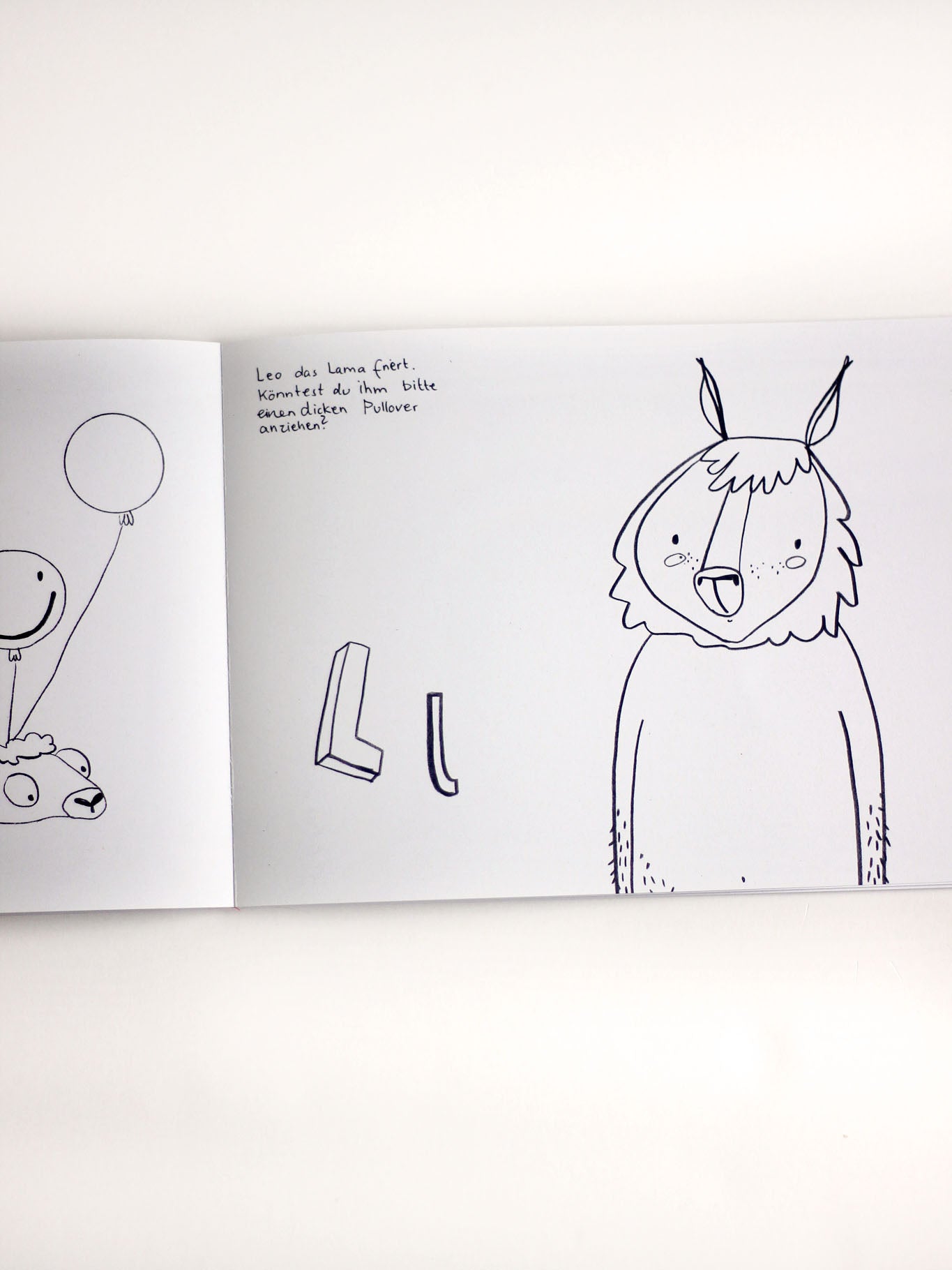 Lama im ABC Malbuch von halfbird. Regt zum Mitmachen an
