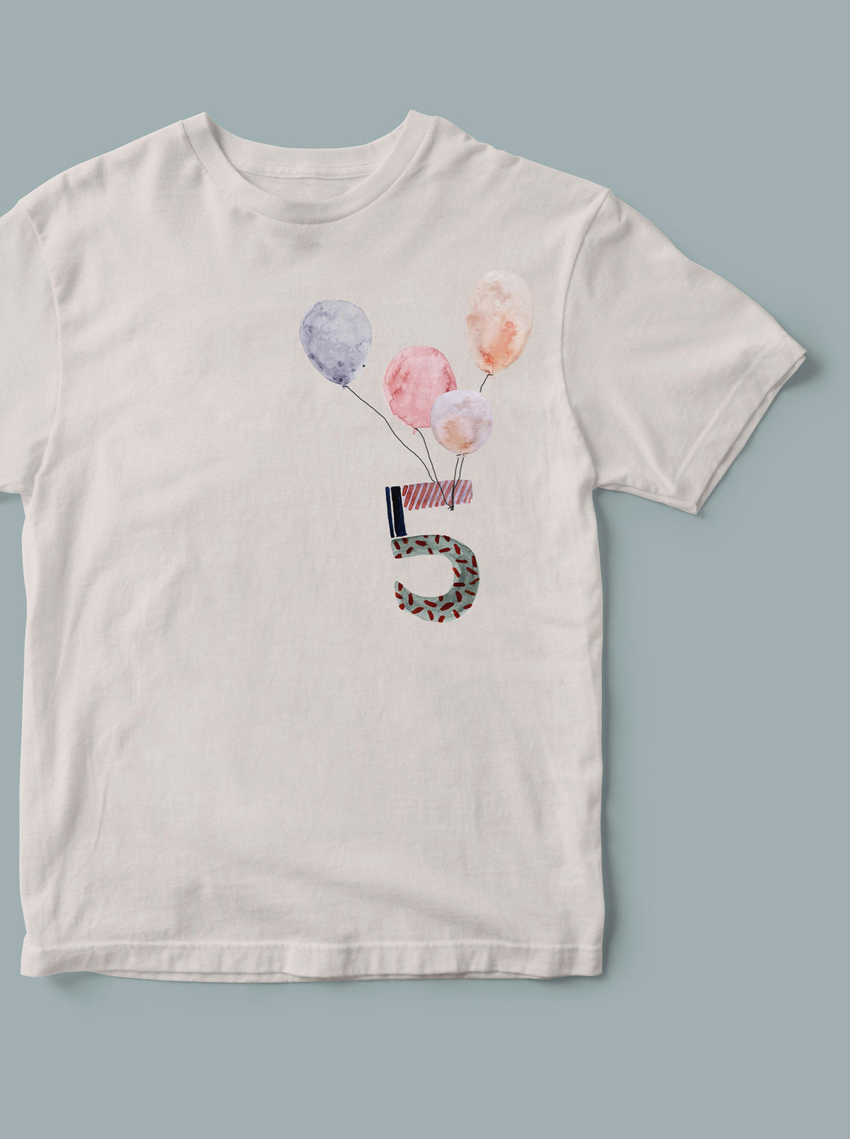 Geburtstagsshirt zum 5. Geburtstag: Bügelbild-Zahlen für Kleidung und Luftballons von Halfbird