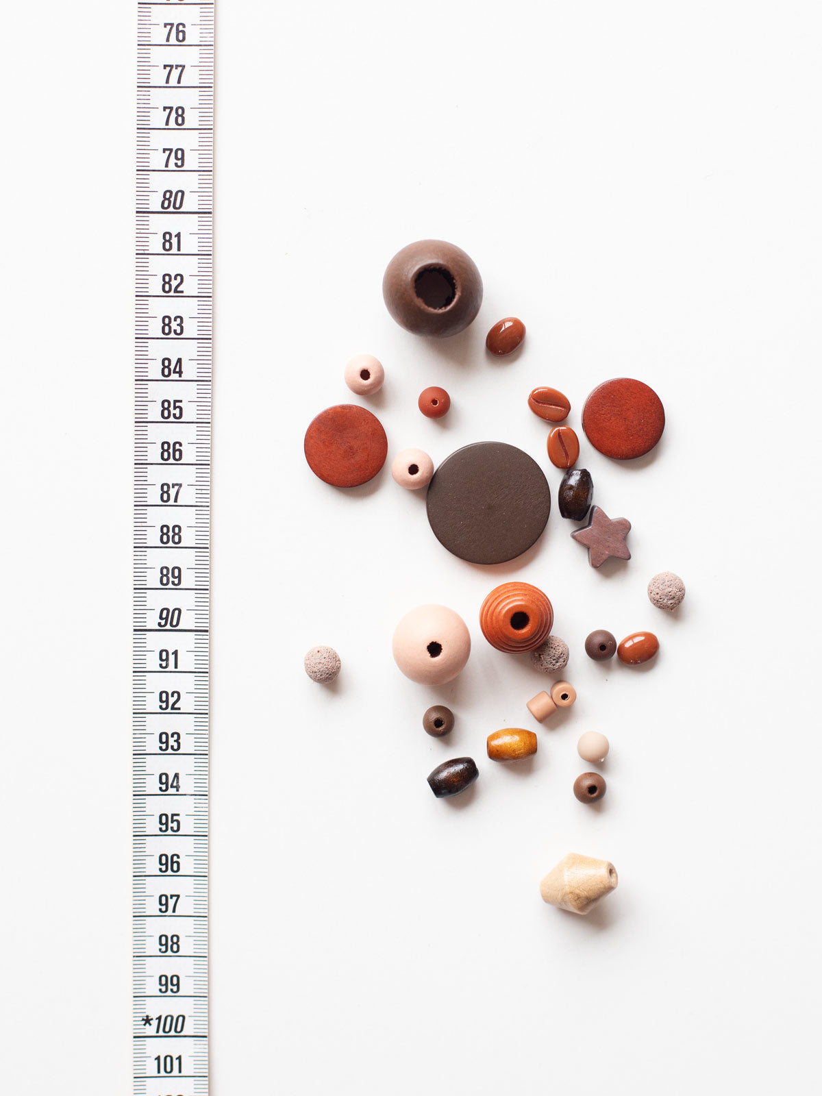 Maßband mit Perlenset Cappuccino von Halfbird