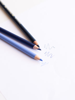 Blaue Polychromo Stifte von Faber Castell bei Halfbird