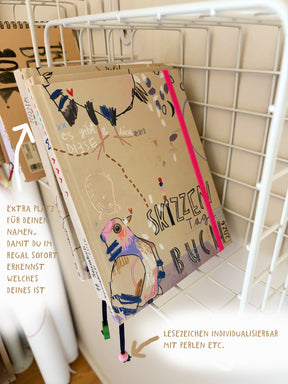 Skizzenbuch bemalt von Halfbird