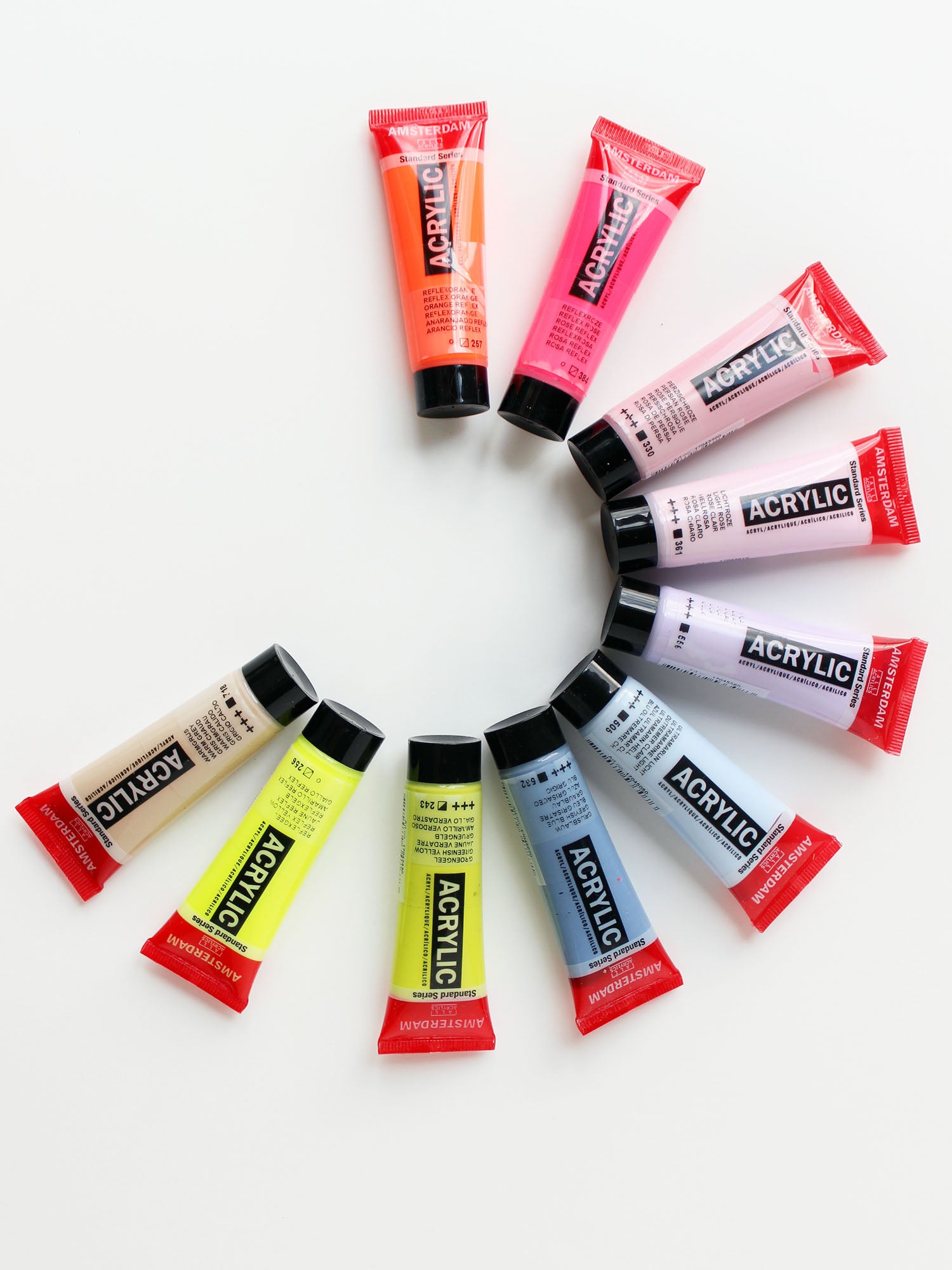 Acrylfarben Set aufgefächert von Amsterdam bei Halfbird